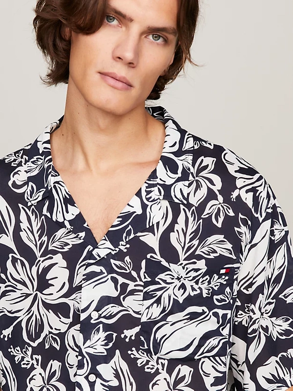 Tommy Hilfiger men&#39;s floral beach shirt UM0UM03227